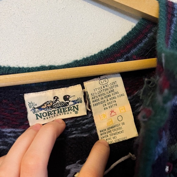 Northern Reflections Vintage Wool Blend Floral Embroidered Navy Cardigan Sweater - Picture 2 of 4